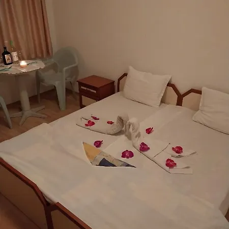 Стаи За Гости Ники Ubytování v soukromí Nesebar